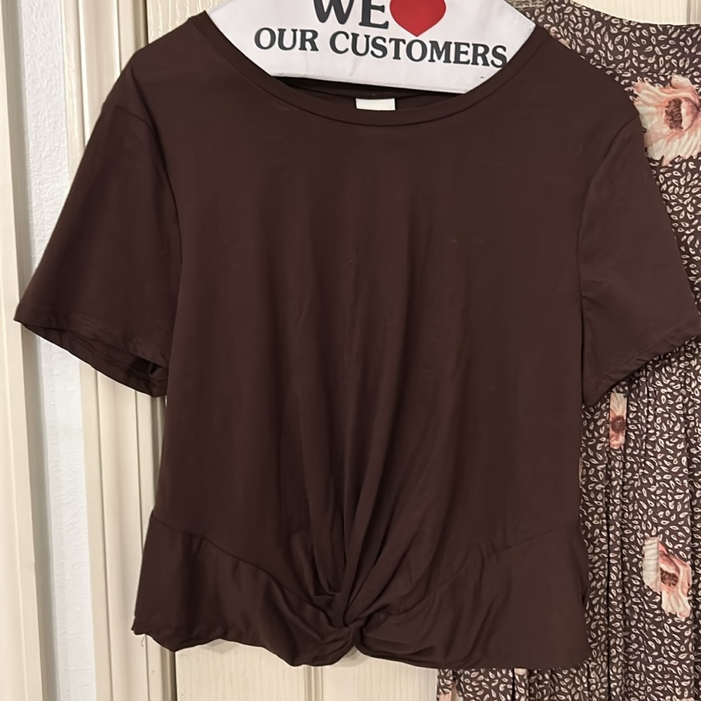 NWOT brown H&M t-shirt